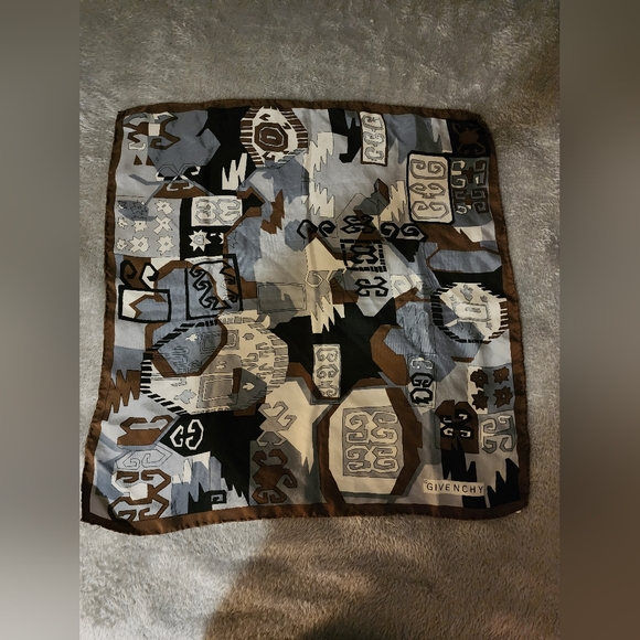 Givenchy Silk Scarf Vintage - Picture 5 of 16